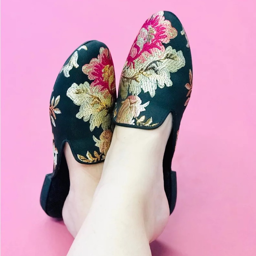 Birdies Women's Pheobe Embroidered Jacquard Floral Slippers / Mules - Almost New